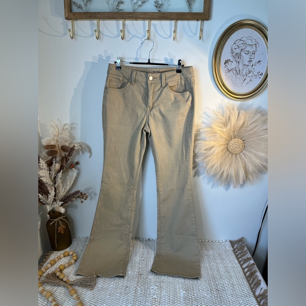 NWOT NOBO Mid Rise Bootcut Womens Khaki Dress Pants High Rise Size 9